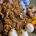 CURRY&NOBLE強い女 - 勿体無子さんオリジナル 無水チキンカレー、うずらのピクルス