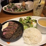 カルニセリア - 