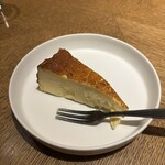 SMOKE DOOR - 薪焼きバスクチーズケーキ