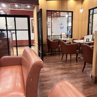 サロン ウフ エ モア_2