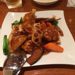 石庫門 - 鶏肉と秋野菜のあっさり黒酢炒め