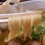 らーめん専門 和海 - みそチャーシュー　麺リフト