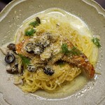 リストランテ カルド - 秋鮭ときのこのアクアパッツァ風