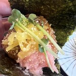 居酒屋燃えた うらめし屋 - トロたく焼きおにぎり