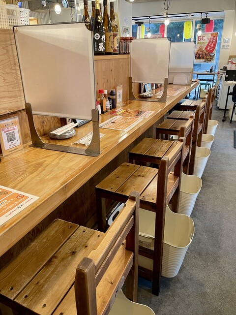 座席 : 串カツ田中 本八幡店 - 本八幡/串揚げ | 食べログ