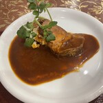 わたり温泉 鳥の海 - 選択メニューは豚肩ロースのデミグラスソース煮込み