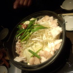 居肴家 一楽 - もつ鍋810円×２人前　※角度を変えて(2014.11.29)