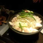 居肴家 一楽 - もつ鍋810円×２人前(2014.11.29)