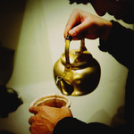 ネルを使って丁寧にドリップしてくれます。