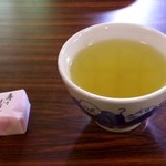華厳寺 - お茶と寿々むしを頂きながら説法を聞くんDOSゑ。