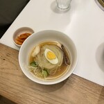 ぴょんぴょん舎  - 