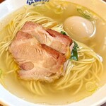 自家製麺 公園前 - 塩らーめん味玉入り、麺大盛