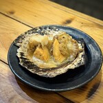 海鮮濱燒酒場 Yaichattei - ■北海道産 ホタテのバター焼き（一個） ¥693