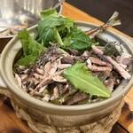 海鮮濱燒酒場 Yaichattei - 秋刀魚與青檸土鍋飯-鬆散後的樣子