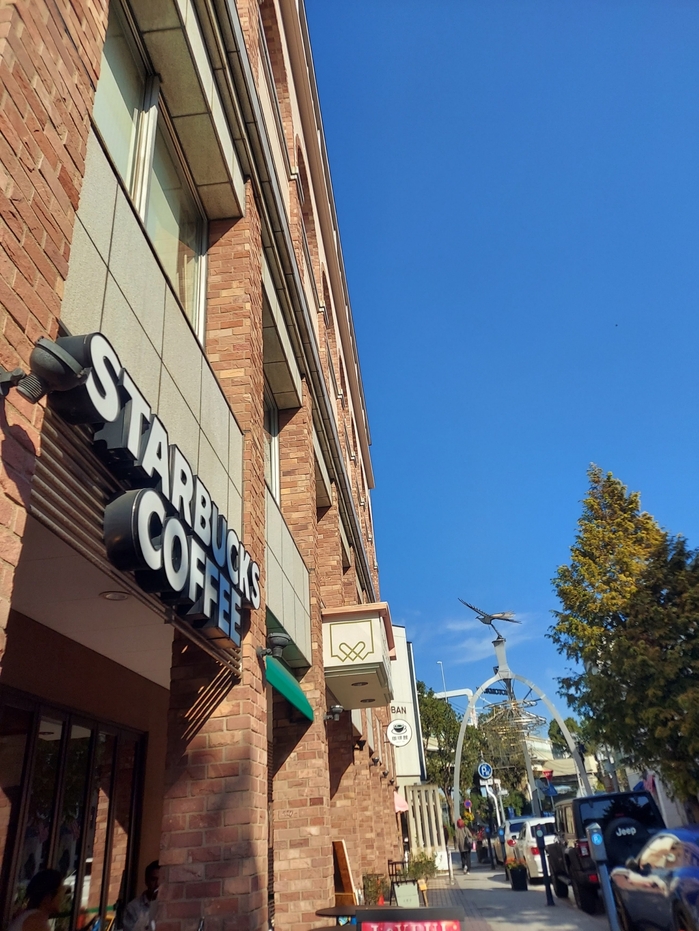 写真 : スターバックス・コーヒー 横浜元町店 （STARBUCKS COFFEE