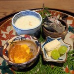 京味 もと井 - 八寸：サーモン黄身酢イクラ醤油漬け、揚げ銀杏、ニシン茄子、バターナッツカボチャのスープ