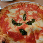 ソラーレ - PIZZAセット（ピザ＋サラダ＋ドリンクで1,300円）マルゲリータ