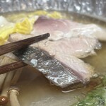 天ぷら はせ川 - 昆布の出汁が効いたスープでしゃぶしゃぶします