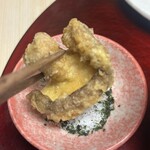 天ぷら はせ川 - 青さの塩をつけます