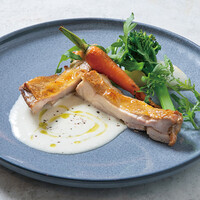 丹波鶏ロースト 契約農家の有機野菜とクリームソース