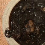 Ｎiru - 色んな魚介のイカ墨煮込み　1790円