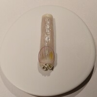 カセント - アンチョビ(山芋、チーズ、底にパスタ生地)