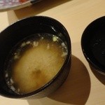 鮨おおね田 - 海老頭の味噌汁