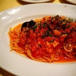 イタリア料理屋 タント ドマーニ - 鶏肉のトマトソーススパゲッティ