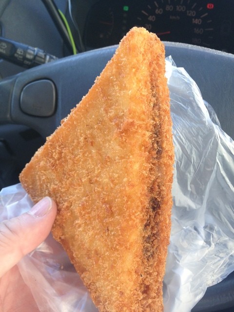 神戸の学校給食といえばハラパン 入院中もお世話になりました 地元の懐かしい味 三角カレーパンとb級グルメ的牛すじぼっかけパン By ミュウツー7 閉店 原田パン 名倉店 長田 神戸電鉄 パン 食べログ