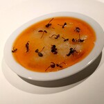 カセント - 鰤(ニョラ(赤パプリカの一種)、紅たで、大根おろし、鰤)