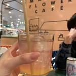 マルニ フラワー カフェ - 