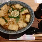 京はやしや タカシマヤ タイムズスクエア店 - 柚子がほんのり効いて美味しい上品なお味。一緒に添えられた黒七味も美味しかったです。