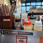 いきなりステーキ - 2人用ソファーテーブル席の味変キットたち♬