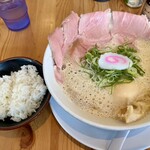 鶏そば わたる - 料理写真: