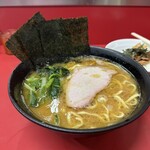 ラーメン 杉田家 本店 - 