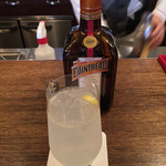 コーヒーハウス ニシヤ - コアントロートニック（750円）