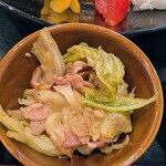 てっぺん - 小鉢①キャベツとベーコン炒め♡