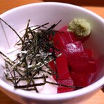 河辰 - まぐろ山かけ 715円(税込)(2025年11月20日撮影)