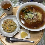 中国酒房源華 - 半チャーハンとラーメンのセット