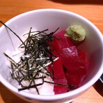 河辰 - まぐろ山かけ 715円(税込)(2025年11月20日撮影)