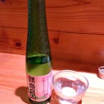 河辰 - 銀嶺月山 180ml 880円(税込)自家製しめさば 935円(税込)(2025年11月20日撮影)