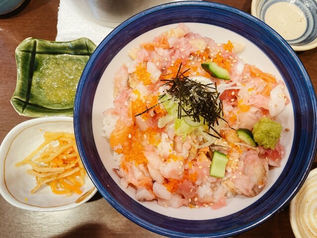 海街丼 三軒茶屋本店 （ウミマチドン） - 三軒茶屋/海鮮 | 食べログ