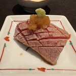 幸寿し - 北海道の中トロ　大根おろしとワサビ