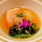 鮨 赫 sushi aka Tokyo - 添えてある花まで美味しい