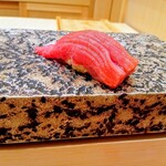 鮨 赫 sushi aka Tokyo - 綺麗な隠し包丁