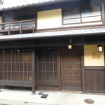 御料理 光安 - 正面玄関