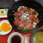 お食事処 マルショウ - マグロ丼。1,500円