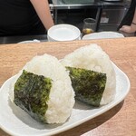 たこやねん酒場 - おにぎり(梅、昆布、鮭、塩)