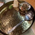 マンダラ - ビリヤニ待ちのお皿　センス！