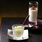 Akishiro - 自家製パンナコッタ、珈琲ゼリーと・大葉とマッコリ酒のグラニテ